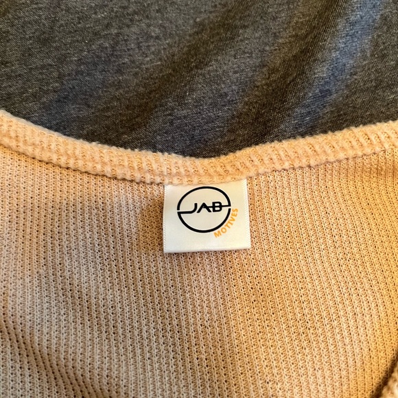 Fuzzy long sleeve shirt - Picture 2 of 3